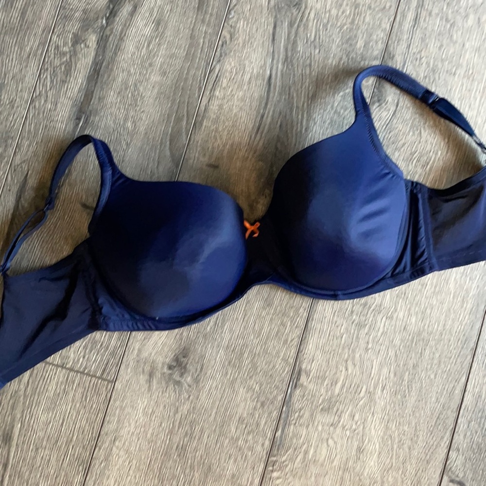 Cacique Navy blue 38G bra